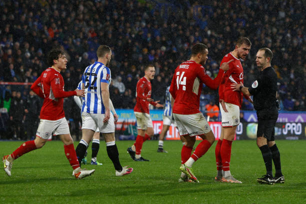 于更靠后的 于更靠后的